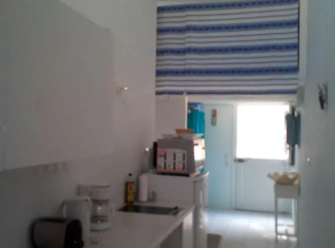 Vakantiehuis Semi-detached House On The Heights Of Parikia - Exceptional View Of The Cyclades *